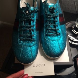 Gucci  (SOLD NOT AVAILABLE TO BUY)